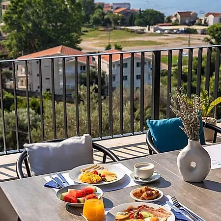 Aquilo Hotel 3*